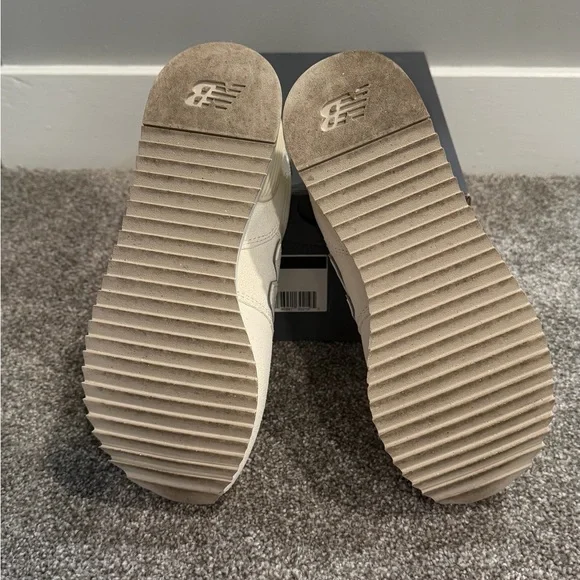 New Balance Women's Platform Sneaker in White and Light Gray - Picture 5 of 5